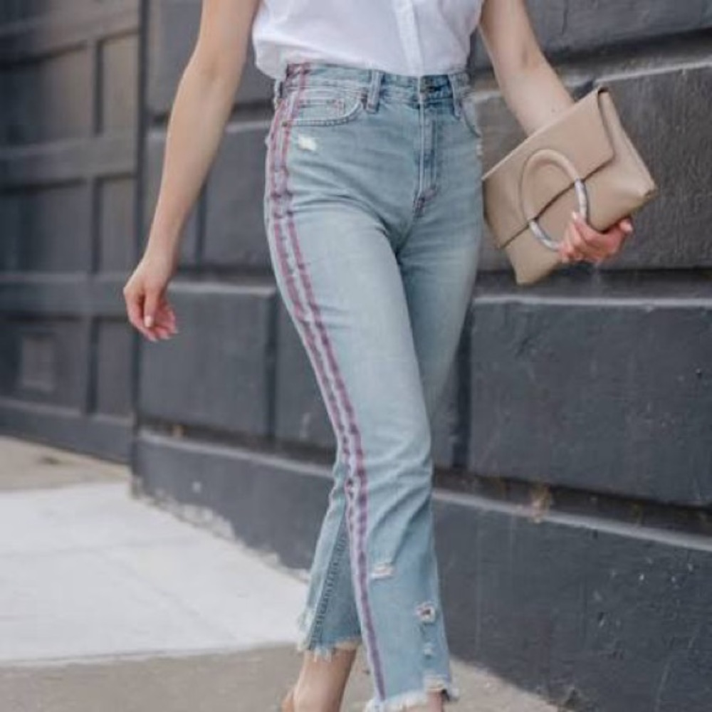 Abercrombie Girlfriend Jean w/ red stripes size 28